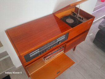 Predám rádio s gramofónom TESLA CABALERO 1130 A