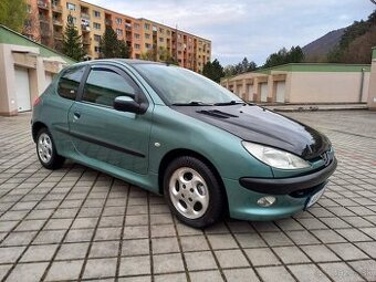 Peugeot 206 1.4 i,AUTOMAT Nová STK/EK 2028 CHAMPION
