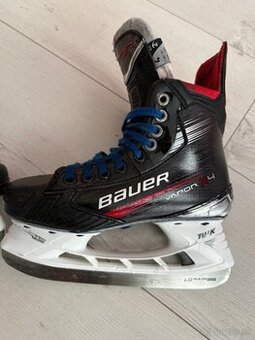 KORČULE BAUER VAPOR X4 VEĽKOSŤ 4 fit2