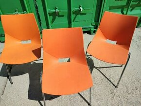 Jedálenské stoličky oranžové