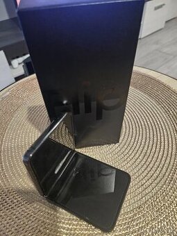 Samsung Z Flip 4 - 1