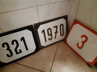 Kúpim smaltovanú cedulu - číslo domu 30