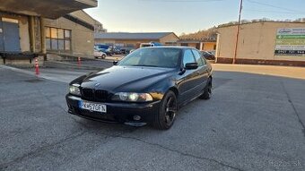 BMW E39 530i manuál