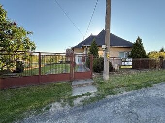 Exkluzívne APEX reality 4i. RD v Bojničkoch, 741 m2 pozemok