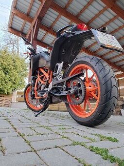 KTM 390 Duke