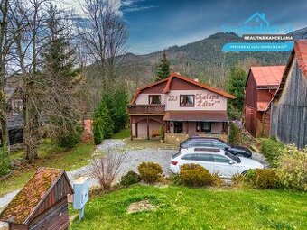 Na predaj zariadená Chata Ždiar s dvomi apartmánmi.