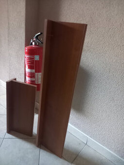 Nástenná polica