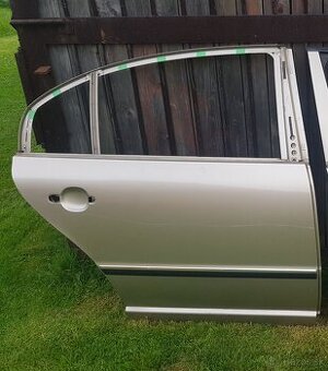 Dvere skoda superb 1