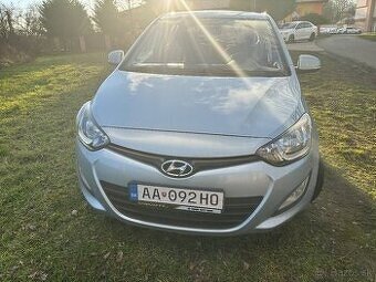 i20