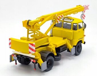 IFA ADK 70 žeriav 1:43 + časopis