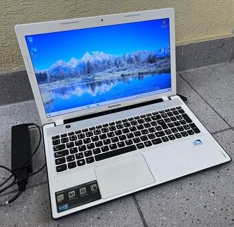 Lenovo Ideapad / Intel B980 / 8GB RAM / 120GB SSD / 15.6"