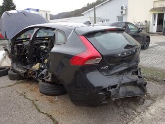 Rozpredam Volvo V40