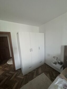 Predám túto skriňu.Ako nová