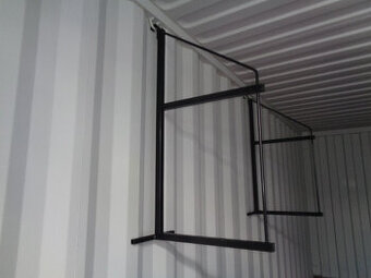 Konzola do skladového kontajnera