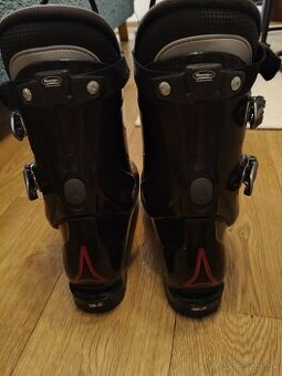 Dámske lyže a lyžiarky