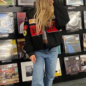 Ferrari Bunda F1 Pekný Vianočný Darček Pre Chlapcov A Slečny