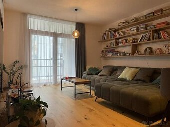 Predám vkusne prerobený 4-izbový byt - Uhlisko