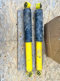 Predam súčiastky na Land rover Discovery 2