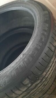 MICHELIN 235/45 R20 100V