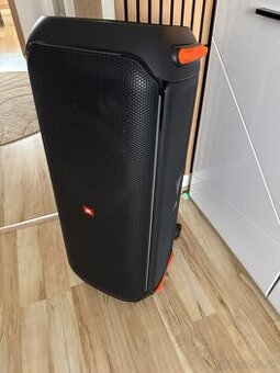 Párty BOX JBL 710