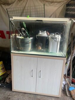 Predám Akvária a externe filtre