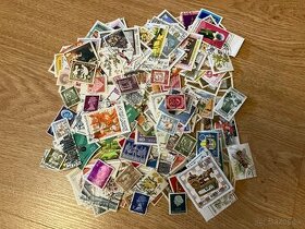 Poštové známky 300 ks