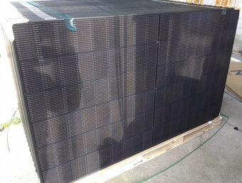 FOTOVOLTICKÉ PANELY (FOTOVOLTAICKÉ) 450W