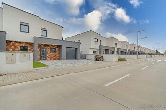 Nadštandardný 5-izbový rodinný dom v Šamoríne