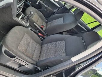PREDAM SEDACKY SKODA OCTAVIA 2