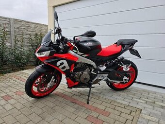 Aprilia Tuono 660 Akrapovič
