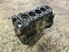 Blok motora + vaňa Alfa Romeo 159 2.4 JTDm