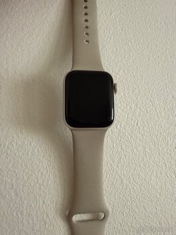 Apple Watch SE 40mm Starlight