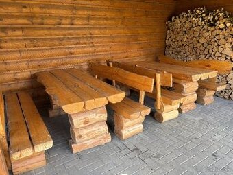 Zrubové záhradné sedenie