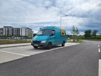 Mercedes sprinter