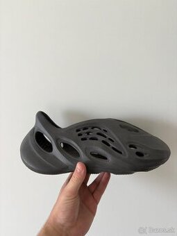 Adidas Yeezy Foam RNNR Onyx