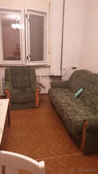 Darujem rozťahovací gauč a 2 kreslá
