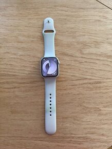 Apple Watch 8 hliník 45 mm Starlight Aluminium Case
