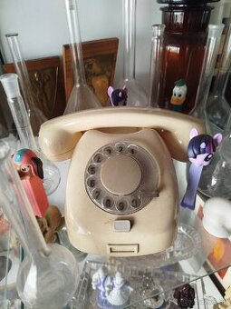 Retro telefóny - 1