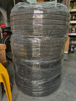 Letné pneumatiky Michelin PRIMACY 4 - 235/55 R 19