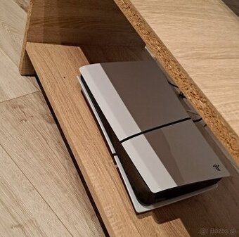 Playstation 5 s mechanikou - 1
