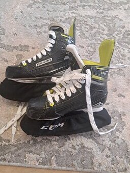 Hokejové korčule Bauer Supreme S35 junior 4.5D