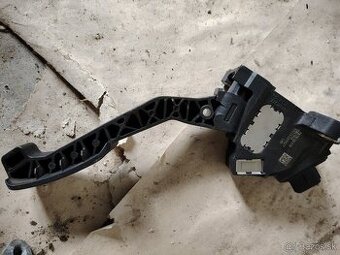 Plynový pedal YARIS 2008