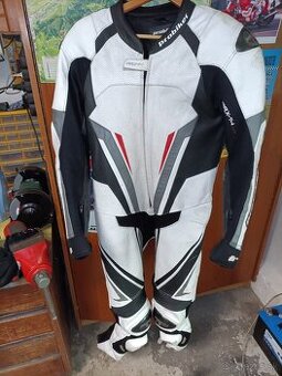 Jednodielna kombinéza probiker