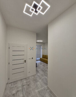 Štýlový 2 - izbový byt v novostavbe s pozemkom a parkovaním