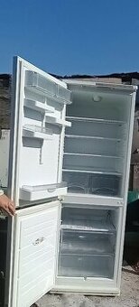 Predám Chladničku zoz Mrazakom je ako nova