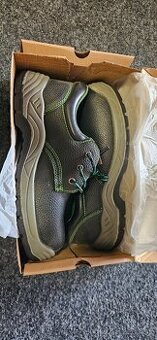 Predam pracovnu obuv S3 (42)