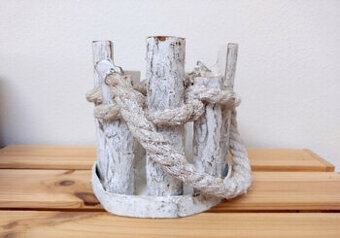 svietnik drevo so sklenenym drziakom