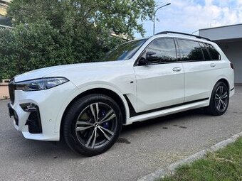 BMW X7 40d xdrive mild hybrid M paket 2021 top stav