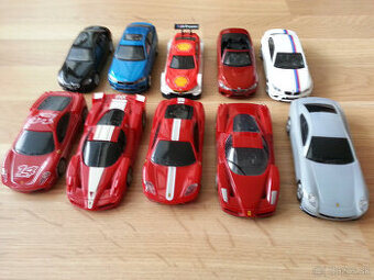 Modely BMW a Ferari 1:38
