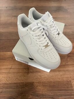NIKE AIR FORCE 1 velkost 44